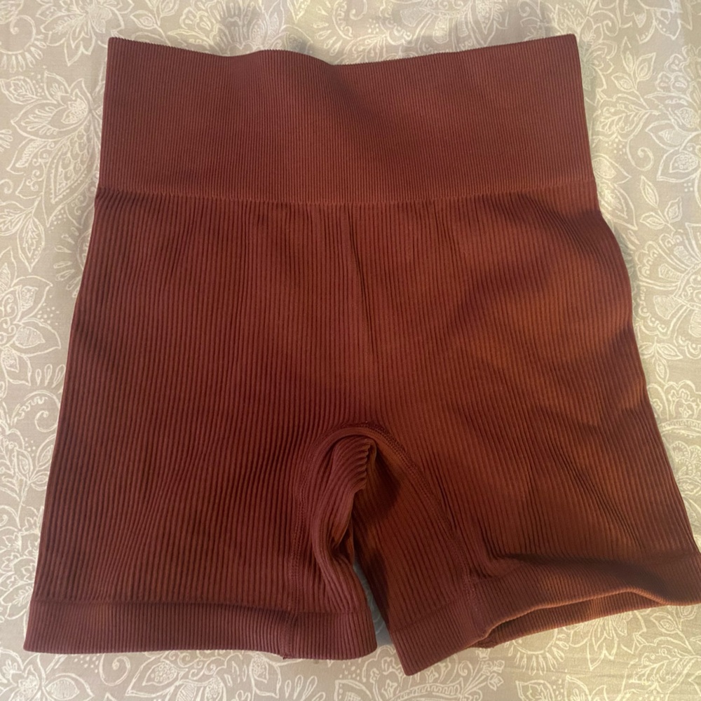 Amazon Burgundy high waisted seamless workout biker shorts size medium